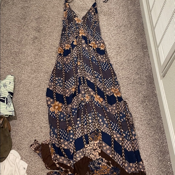 O'Neill Annalisa Halter Maxi Dress in a blue multi-floral print small - Picture 3 of 7